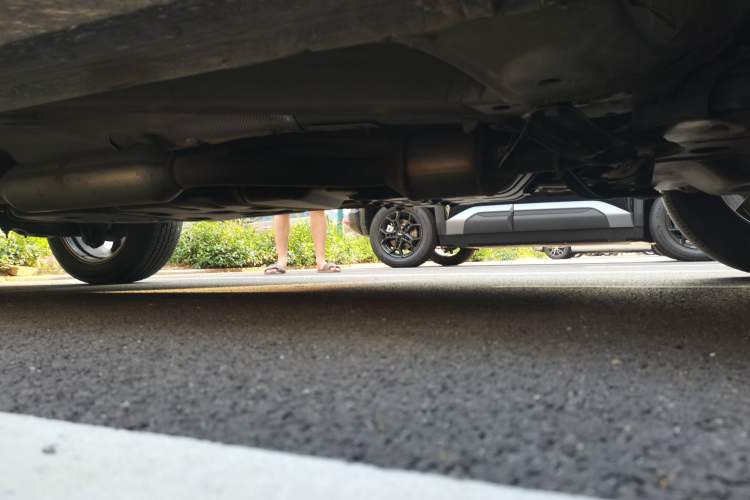 Used CHANGAN CS75 PLUS 2022 Second-Generation 2.0T Automatic Prestige Model Chassis Front Right