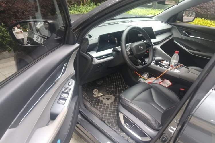 Used CHANGAN CS75 PLUS 2022 2nd Generation 1.5T Automatic Prestige Version Driver Seat