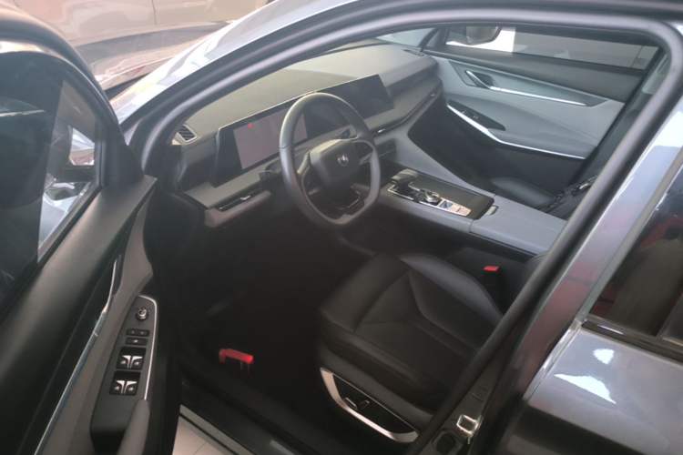 Used CHANGAN CS75 PLUS 2022 2nd Generation 1.5T Automatic Prestige Version Driver Seat