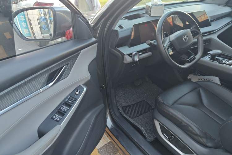 Used CHANGAN CS75 PLUS 2022 2nd Generation 1.5T Automatic Pilot Version Driver Seat