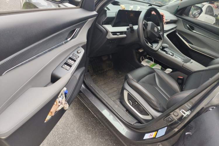 Used CHANGAN CS75 PLUS 2022 2nd Generation 2.0T Automatic Navigation Version Driver Seat