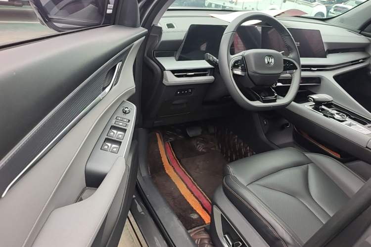 Used CHANGAN CS75 PLUS 2022 2nd Generation 1.5T Automatic Prestige Version Driver Seat