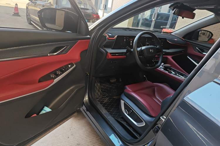 Used CHANGAN CS75 PLUS 2022 2nd Generation 1.5T Automatic Prestige Version Driver Seat