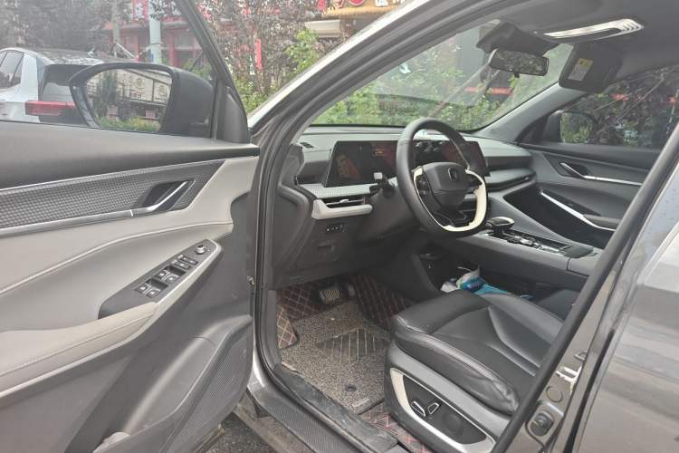 Used CHANGAN CS75 PLUS 2022 2nd Generation 1.5T Automatic Prestige Version Driver Seat