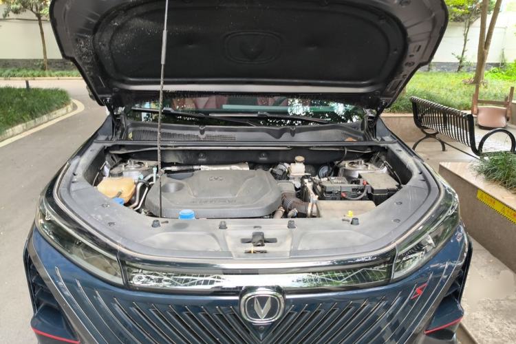 Used CHANGAN CS75 PLUS 2022 2nd Generation 1.5T Automatic Luxury Version Engine Bay