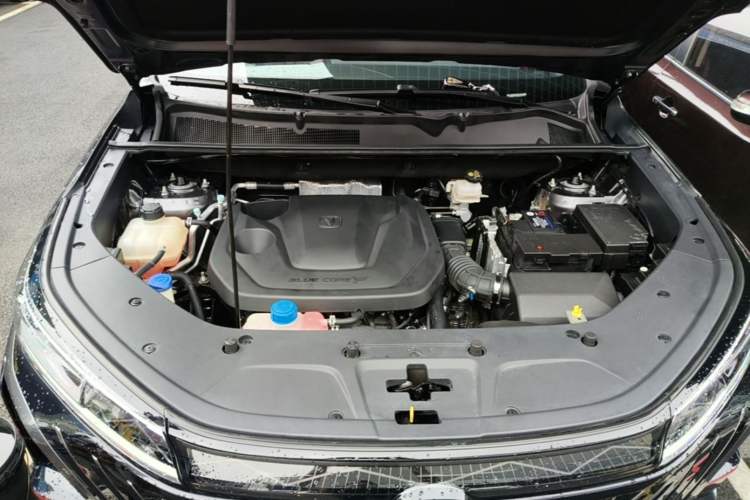 Used CHANGAN CS75 PLUS 2022 2nd Generation 1.5T Automatic Luxury Version Engine Bay
