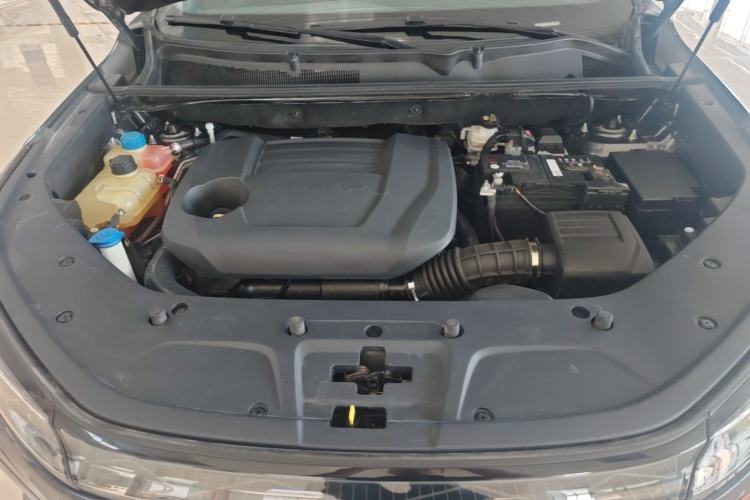 Used CHANGAN CS75 PLUS 2022 Second-Generation 2.0T Automatic Prestige Model Engine Bay