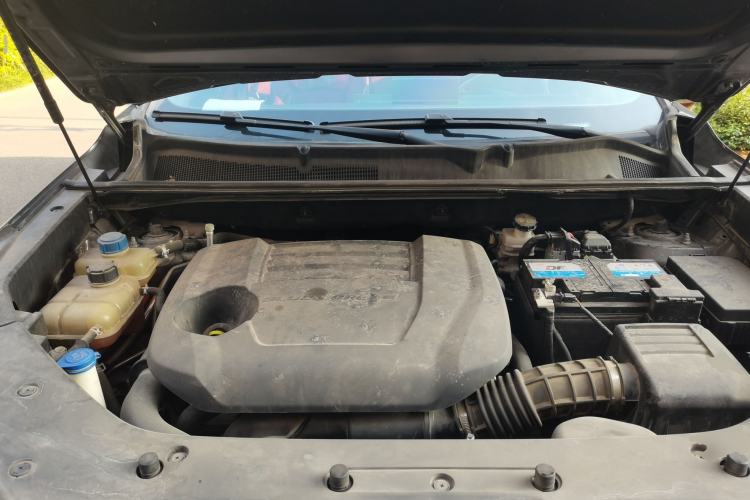 Used CHANGAN CS75 PLUS 2022 Second-Generation 2.0T Automatic Prestige Model Engine Bay