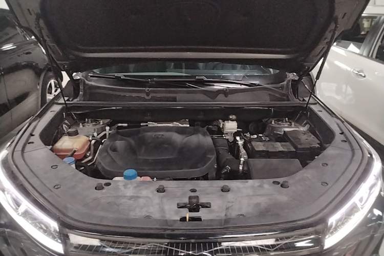 Used CHANGAN CS75 PLUS 2022 2nd Generation 1.5T Automatic Prestige Version Engine Bay