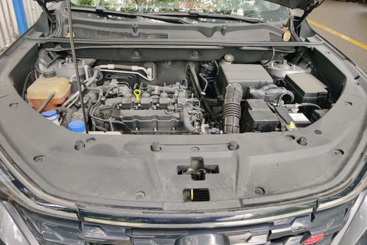 Used CHANGAN CS75 PLUS 2022 Classic Edition 1.5T Automatic Pioneer Model Engine Bay