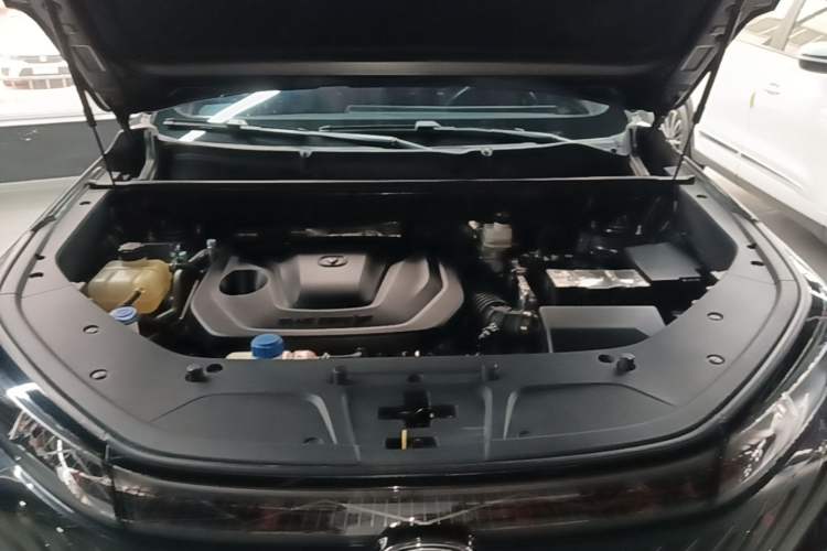 Used CHANGAN CS75 PLUS 2022 2nd Generation 1.5T Automatic Prestige Version Engine Bay
