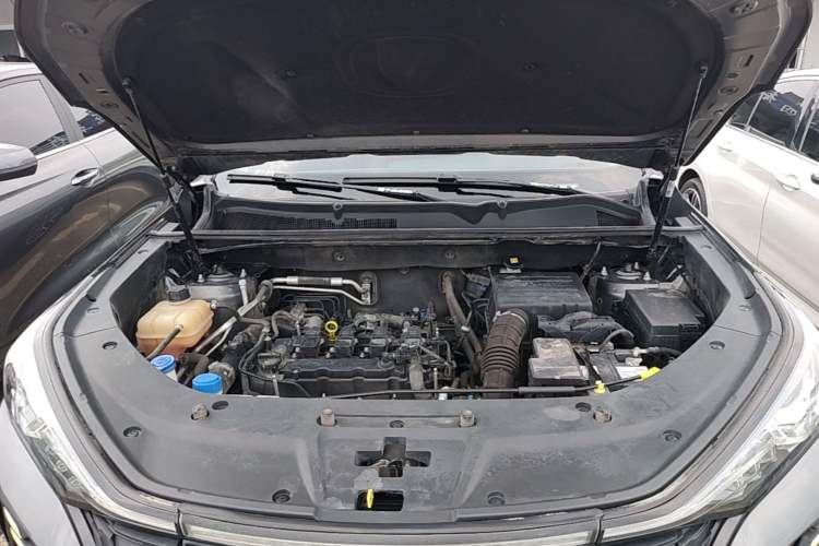 Used CHANGAN CS75 PLUS 2022 Classic Edition 1.5T Automatic Pioneer Model Engine Bay