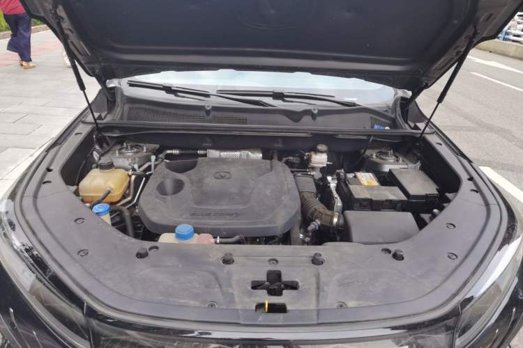 Used CHANGAN CS75 PLUS 2022 2nd Generation 1.5T Automatic Prestige Version Engine Bay