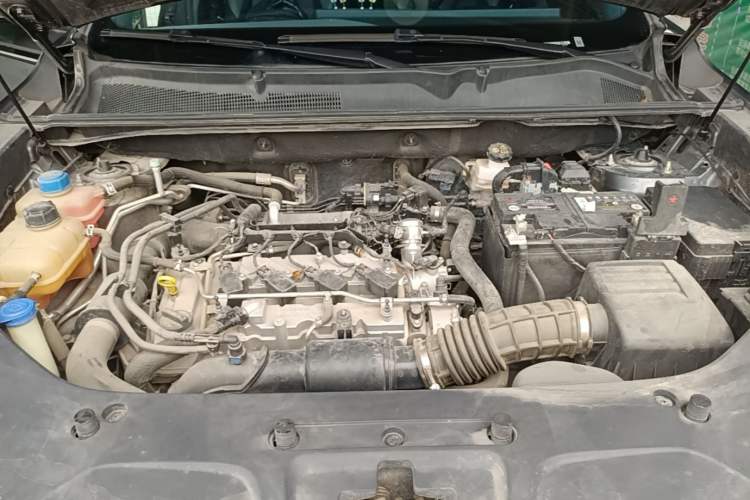 Used CHANGAN CS75 PLUS 2022 Second-Generation 2.0T Automatic Prestige Model Engine Bay