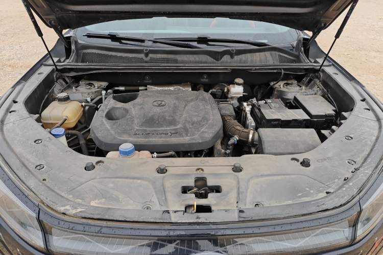 Used CHANGAN CS75 PLUS 2022 2nd Generation 1.5T Automatic Prestige Version Engine Bay