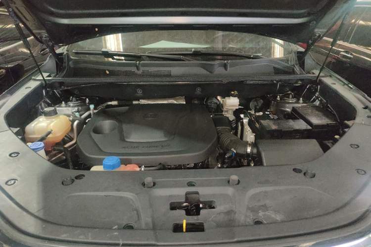 Used CHANGAN CS75 PLUS 2022 2nd Generation 1.5T Automatic Prestige Version Engine Bay