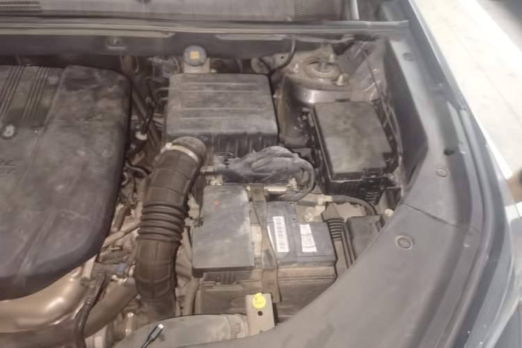 Used CHANGAN CS75 PLUS 2022 1.5T Automatic Luxury Model Engine Bay Left