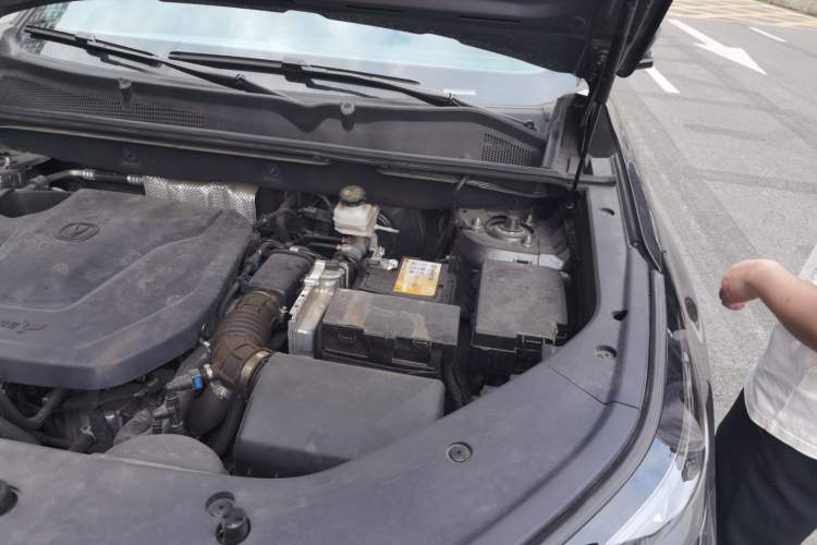 Used CHANGAN CS75 PLUS 2022 2nd Generation 1.5T Automatic Prestige Version Engine Bay Left