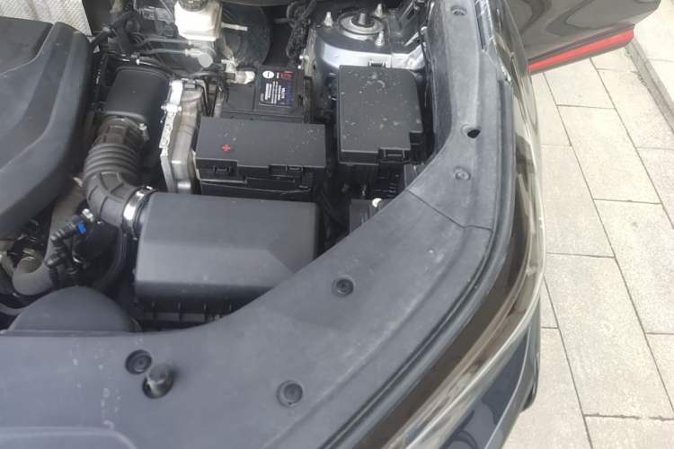 Used CHANGAN CS75 PLUS 2022 2nd Generation 1.5T Automatic Prestige Version Engine Bay Left