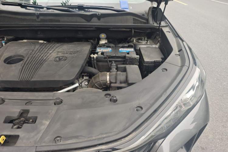 Used CHANGAN CS75 PLUS 2022 2.0T Automatic Flagship Edition Engine Bay Left