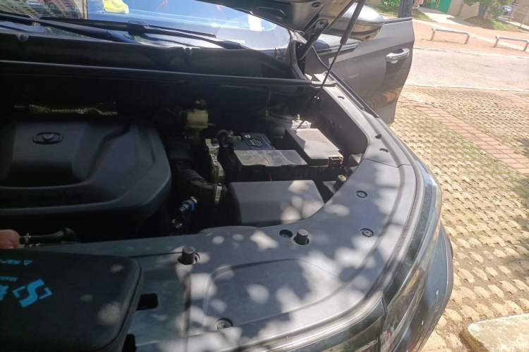 Used CHANGAN CS75 PLUS 2022 2nd Generation 1.5T Automatic Pilot Version Engine Bay Left