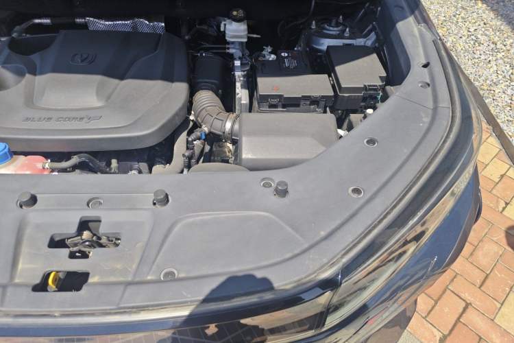 Used CHANGAN CS75 PLUS 2022 2nd Generation 1.5T Automatic Prestige Version Engine Bay Left