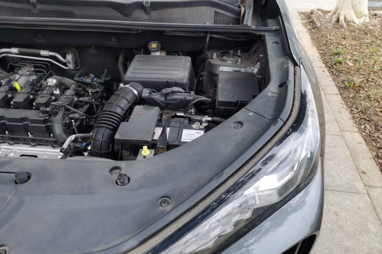 Used CHANGAN CS75 PLUS 2022 Classic Edition 1.5T Automatic Pioneer Model Engine Bay Left