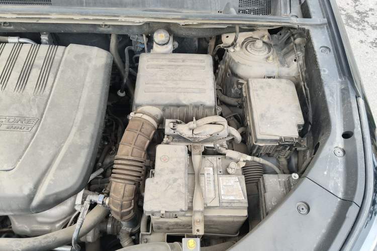 Used CHANGAN CS75 PLUS 2022 1.5T Automatic Luxury Model Engine Bay Left