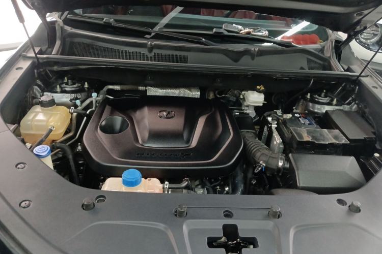 Used CHANGAN CS75 PLUS 2022 2nd Generation 1.5T Automatic Prestige Version Engine Bay