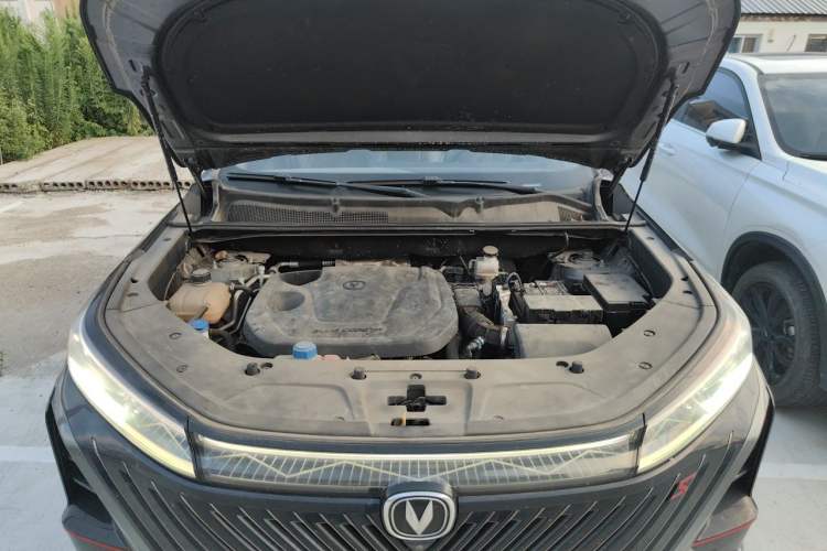 Used CHANGAN CS75 PLUS 2022 2nd Generation 1.5T Automatic Prestige Version Engine Bay
