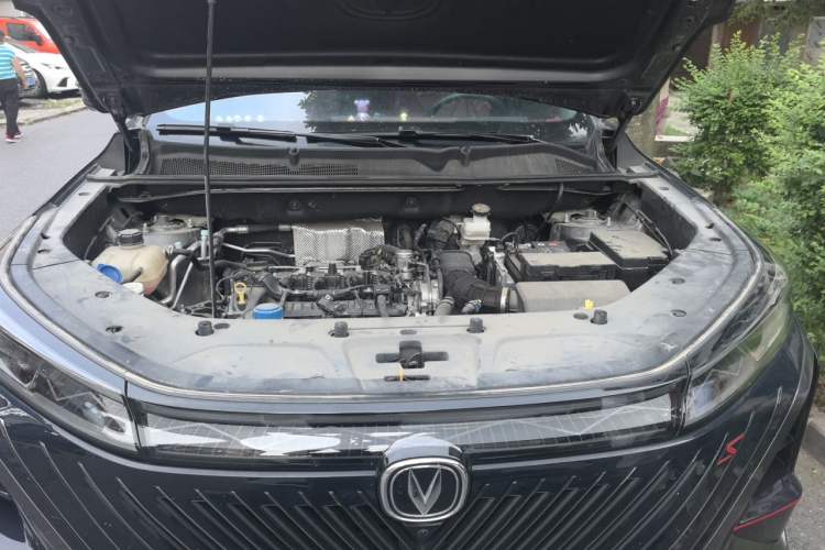 Used CHANGAN CS75 PLUS 2022 2nd Generation 1.5T Automatic Luxury Version Engine Bay