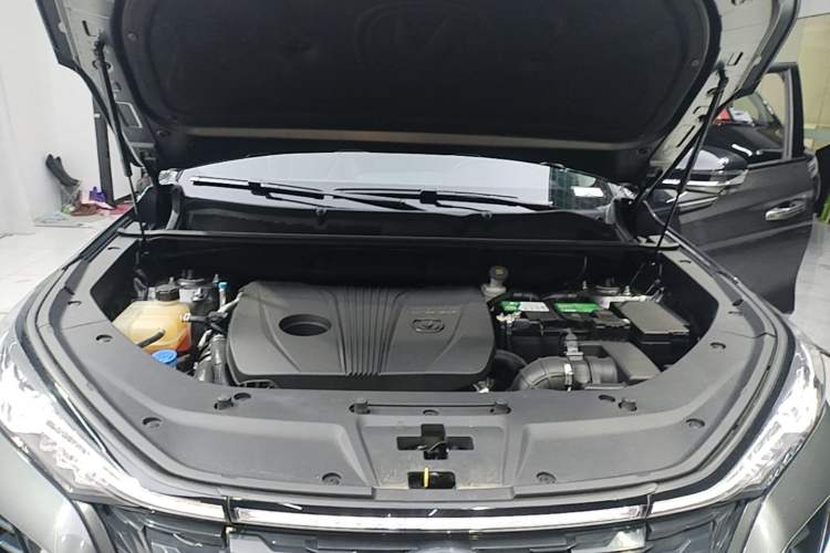 Used CHANGAN CS75 PLUS 2022 2.0T Automatic Pilot Version Engine Bay