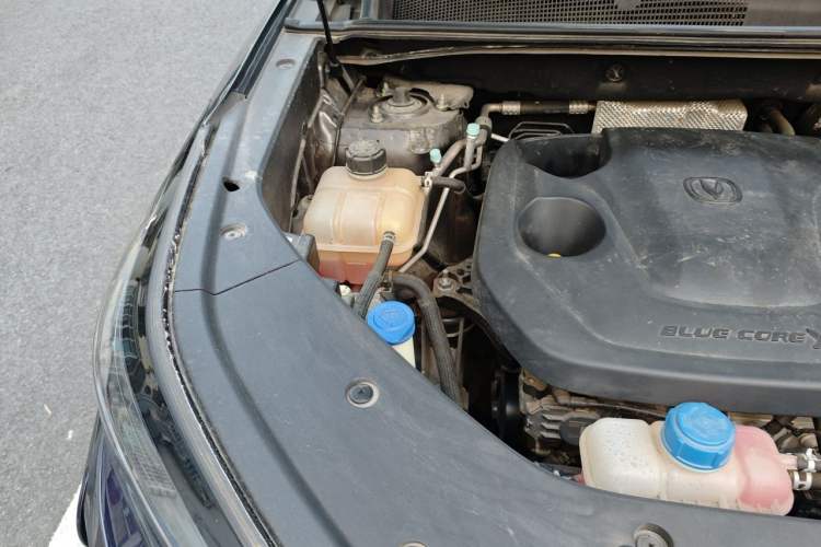 Used CHANGAN CS75 PLUS 2022 2nd Generation 1.5T Automatic Prestige Version Engine Bay Right