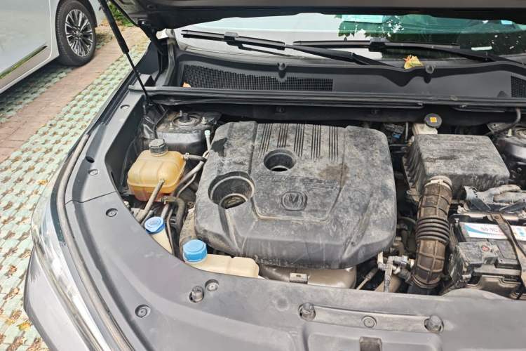 Used CHANGAN CS75 PLUS 2022 1.5T Automatic Prestige Model Engine Bay Right
