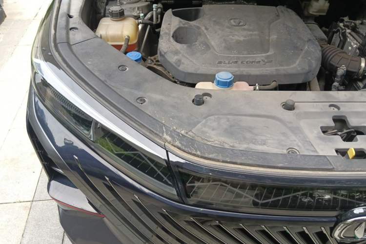 Used CHANGAN CS75 PLUS 2022 2nd Generation 1.5T Automatic Prestige Version Engine Bay Right