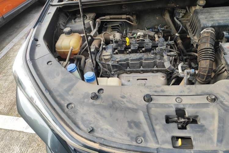 Used CHANGAN CS75 PLUS 2022 1.5T Automatic Elite Version Engine Bay Right