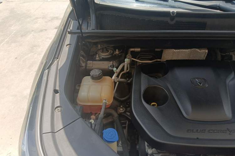Used CHANGAN CS75 PLUS 2022 2nd Generation 1.5T Automatic Prestige Version Engine Bay Right