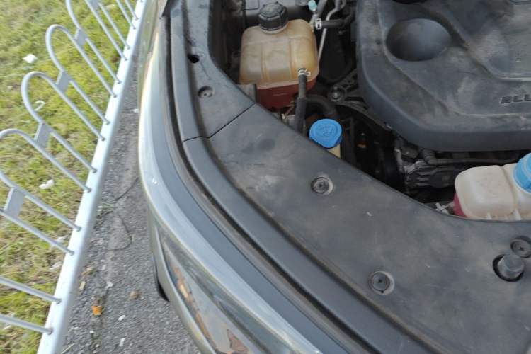 Used CHANGAN CS75 PLUS 2022 2nd Generation 1.5T Automatic Pilot Version Engine Bay Right