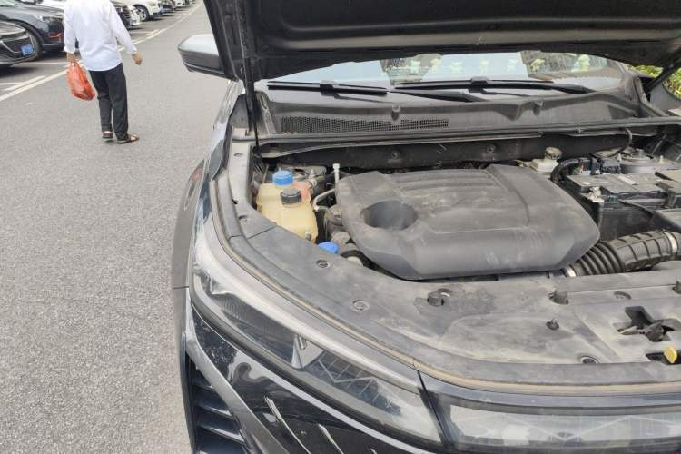 Used CHANGAN CS75 PLUS 2022 2nd Generation 2.0T Automatic Navigation Version Engine Bay Right