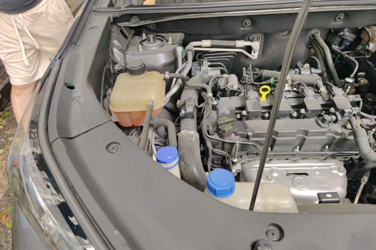 Used CHANGAN CS75 PLUS 2022 Classic Edition 1.5T Automatic Pioneer Model Engine Bay Right