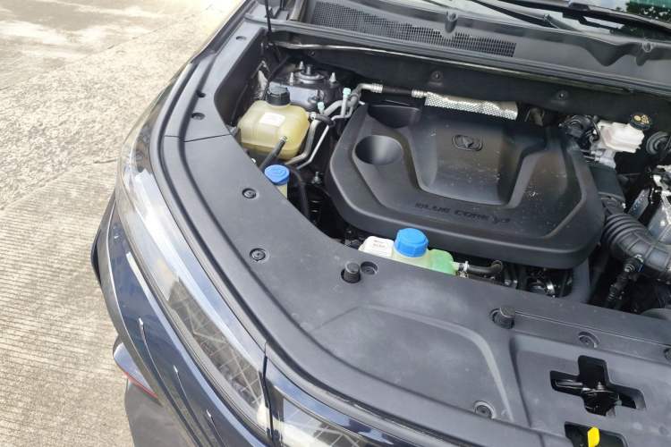 Used CHANGAN CS75 PLUS 2022 2nd Generation 1.5T Automatic Pilot Version Engine Bay Right