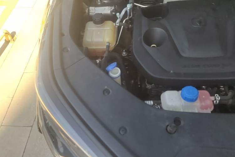 Used CHANGAN CS75 PLUS 2022 2nd Generation 1.5T Automatic Prestige Version Engine Bay Right