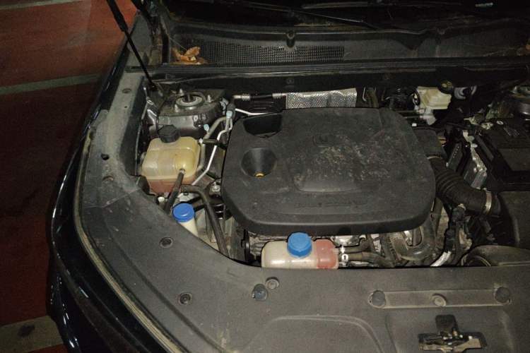 Used CHANGAN CS75 PLUS 2022 2nd Generation 1.5T Automatic Prestige Version Engine Bay Right
