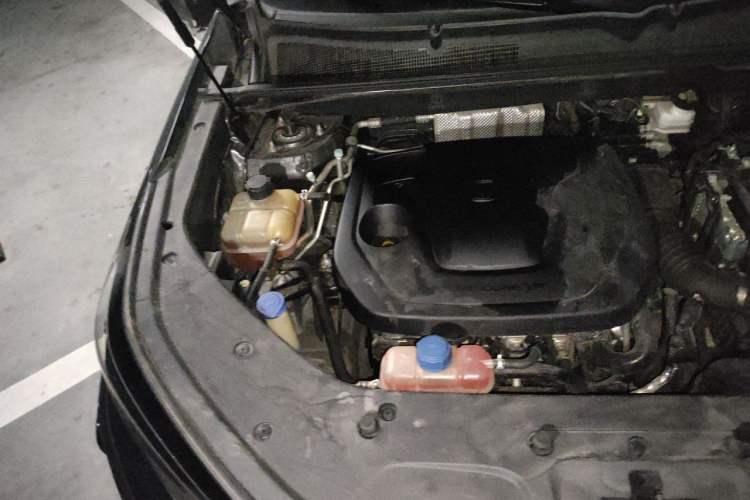 Used CHANGAN CS75 PLUS 2022 2nd Generation 1.5T Automatic Prestige Version Engine Bay Right