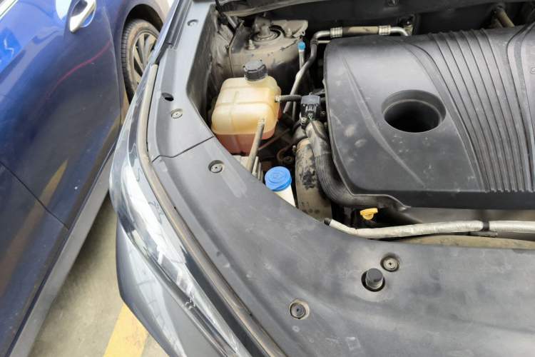 Used CHANGAN CS75 PLUS 2022 2.0T Automatic Pilot Version Engine Bay Right