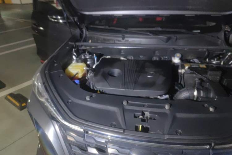 Used CHANGAN CS75 PLUS 2022 2.0T Automatic Pilot Version Engine Bay Right