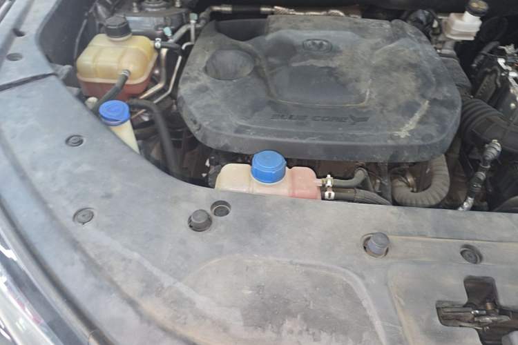 Used CHANGAN CS75 PLUS 2022 2nd Generation 1.5T Automatic Prestige Version Engine Bay Right