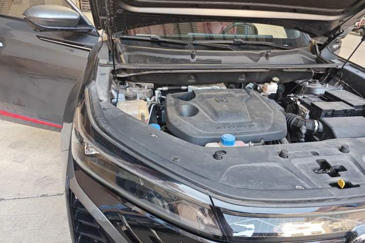Used CHANGAN CS75 PLUS 2022 2nd Generation 1.5T Automatic Prestige Version Engine Bay Right