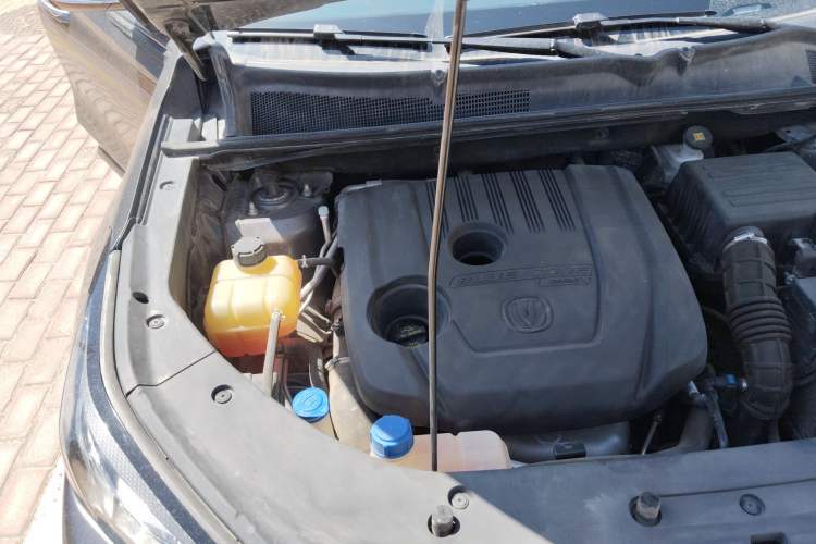 Used CHANGAN CS75 PLUS 2022 1.5T Automatic Luxury Model Engine Bay Right