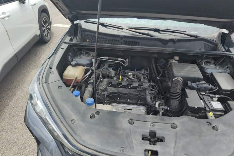 Used CHANGAN CS75 PLUS 2022 Classic Edition 1.5T Automatic Pioneer Model Engine Bay Right